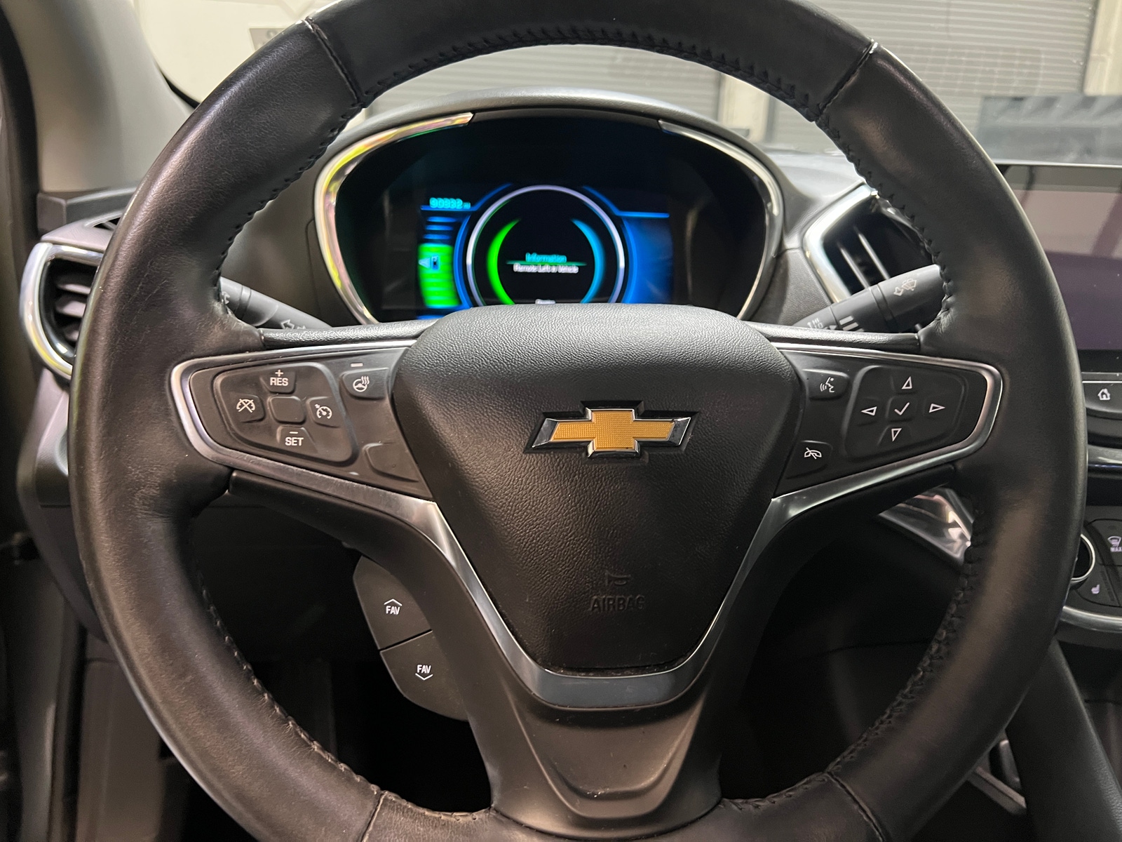 Thumbnail: 2016 Chevrolet Volt - 4