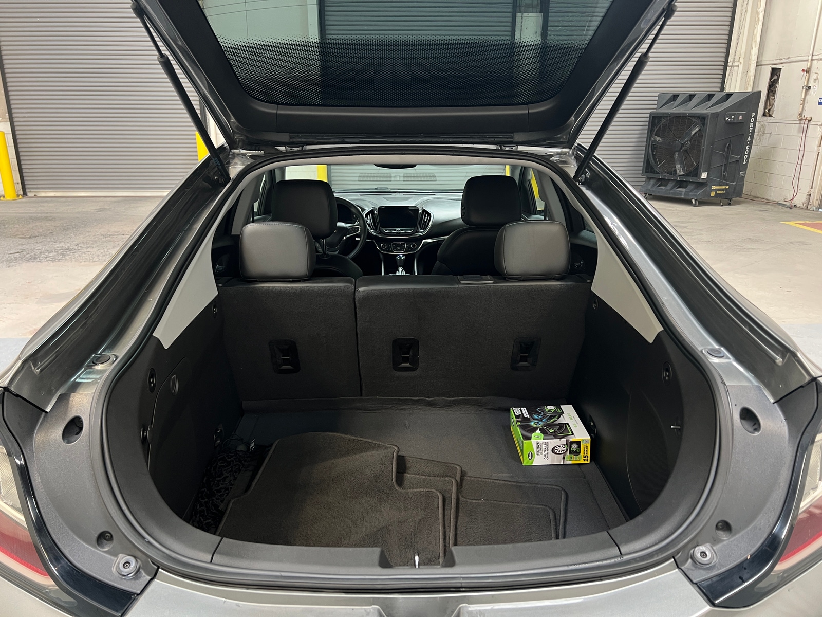 Thumbnail: 2016 Chevrolet Volt - 6