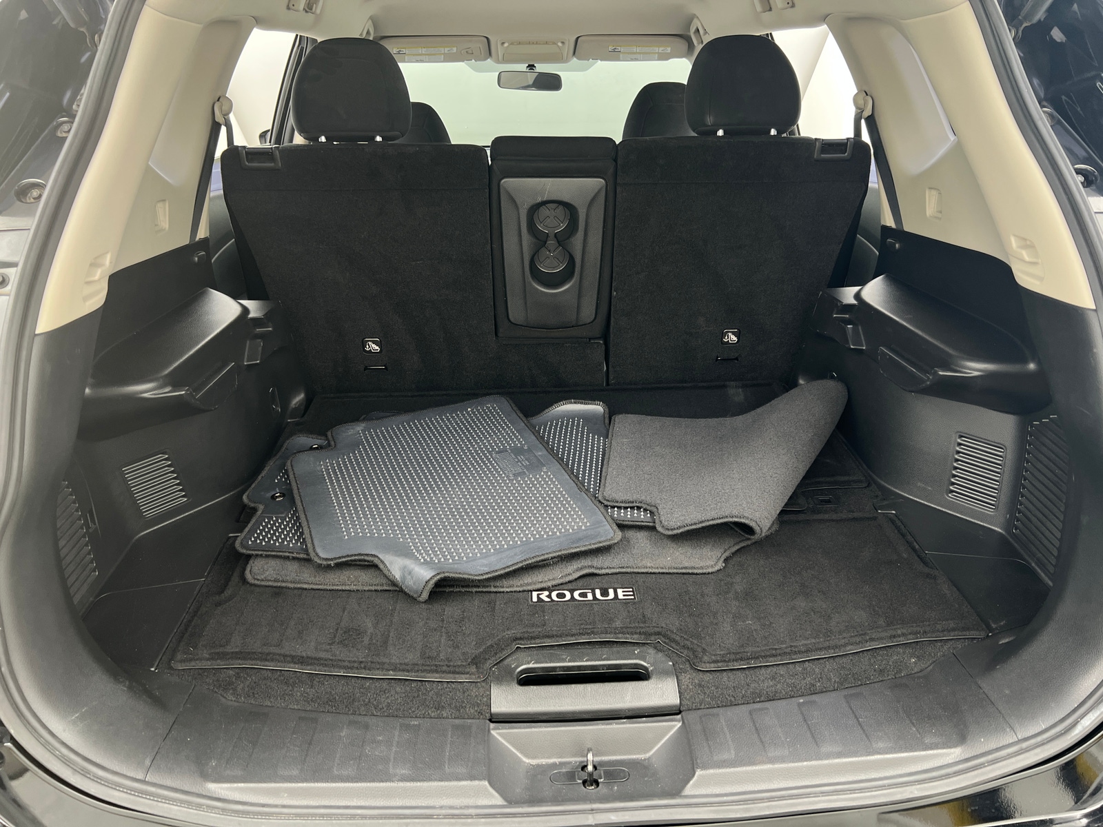 Thumbnail: 2016 Nissan Rogue - 7