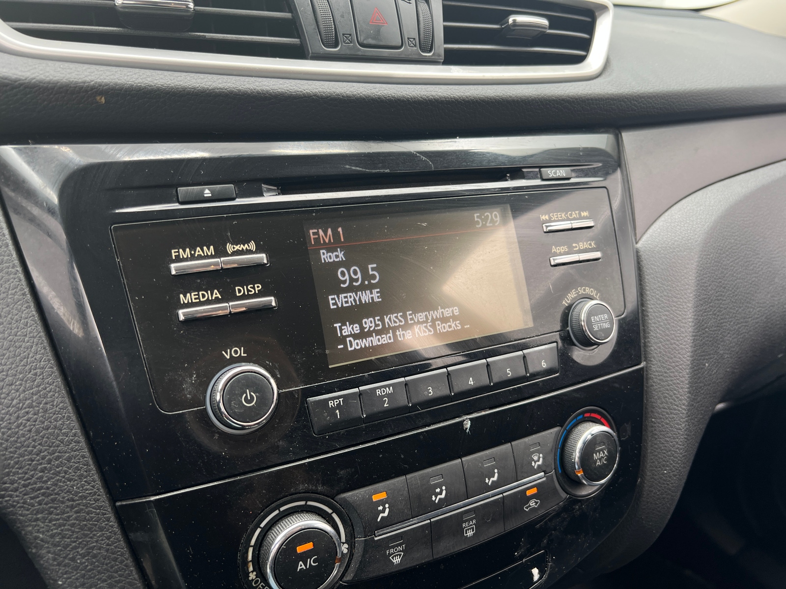 Thumbnail: 2016 Nissan Rogue - 4