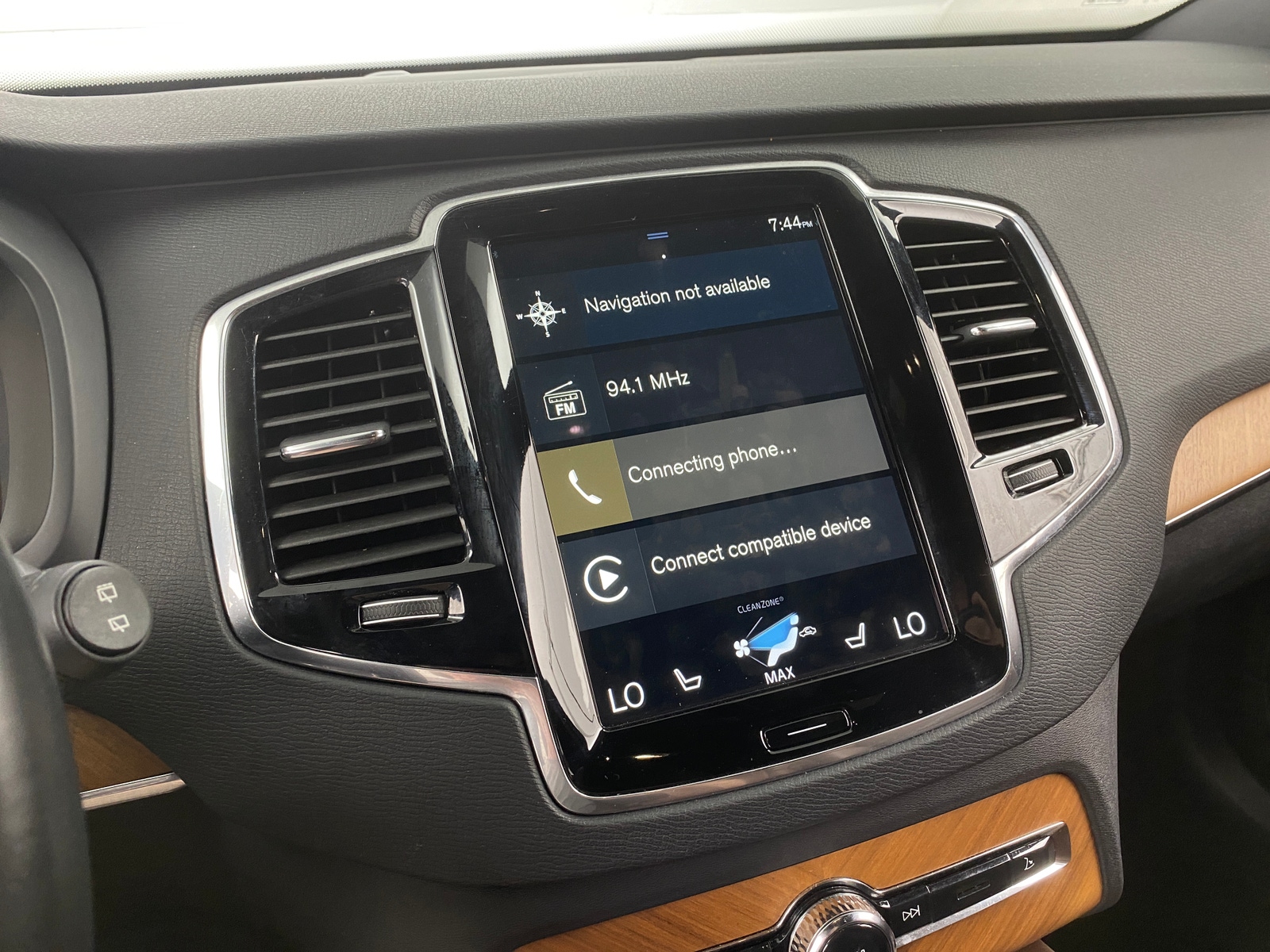 Thumbnail: 2021 Volvo XC90 - 3