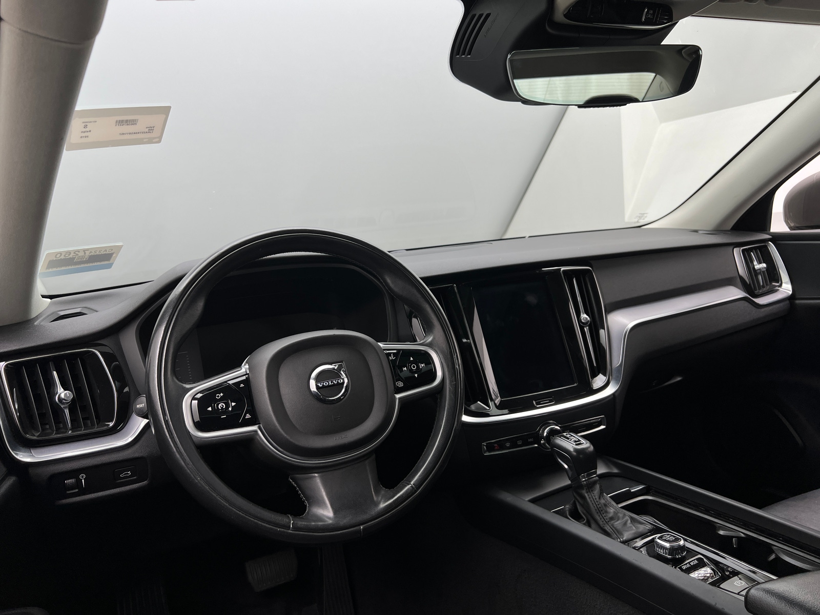 Thumbnail: 2019 Volvo S60 - 2