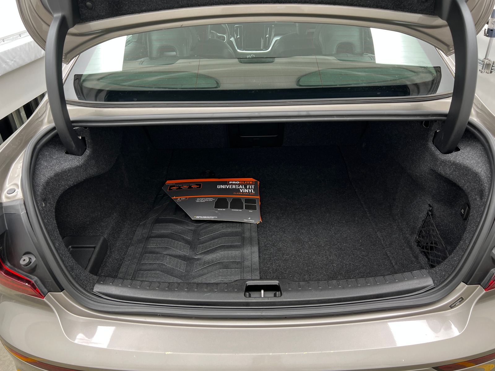 Thumbnail: 2019 Volvo S60 - 6