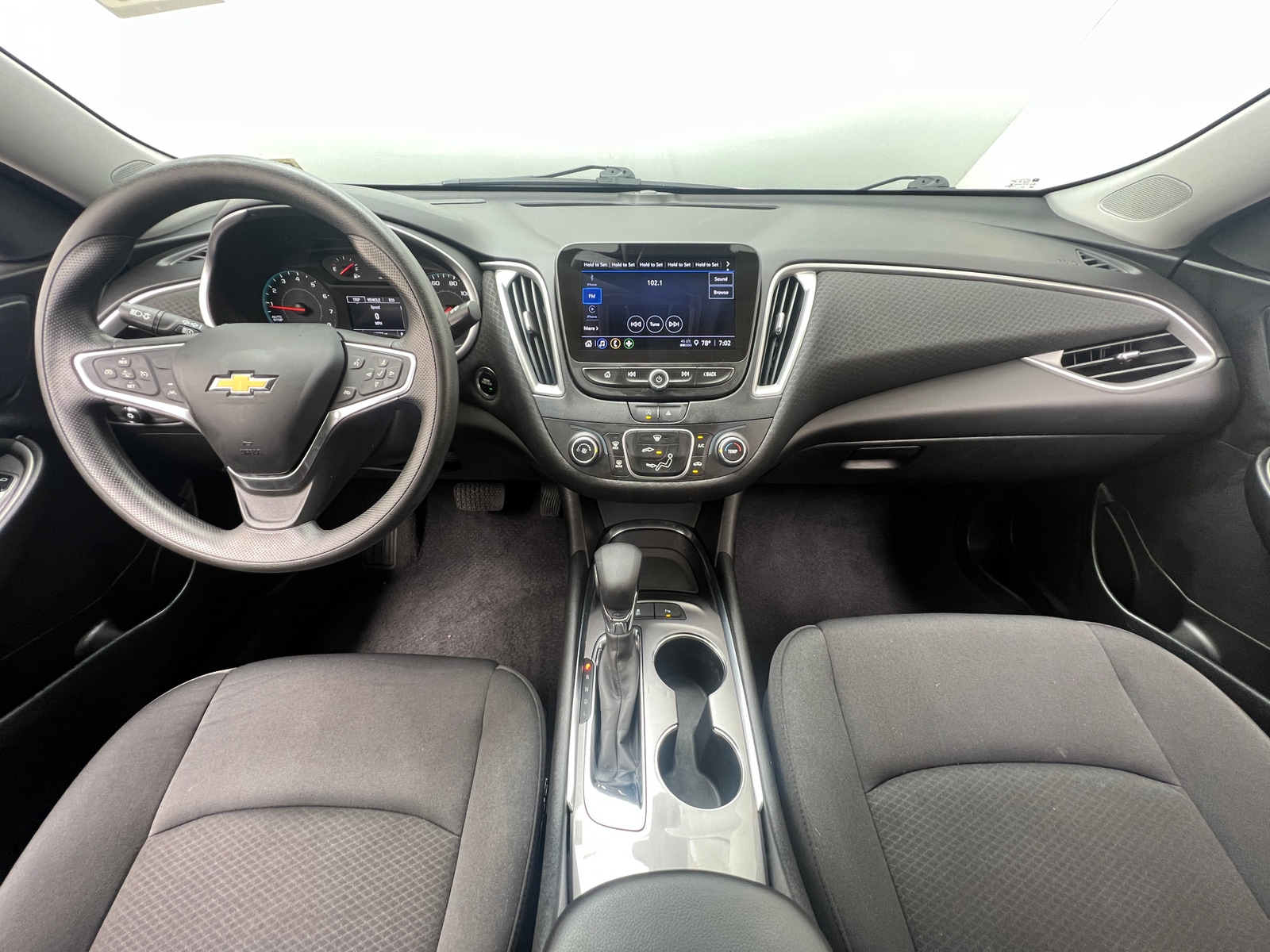 Thumbnail: 2022 Chevrolet Malibu - 3