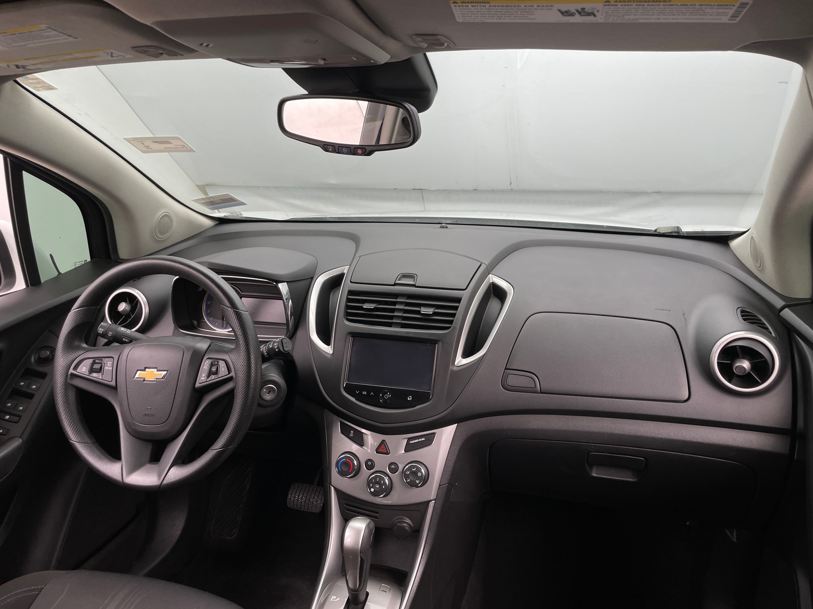 Thumbnail: 2016 Chevrolet Trax - 3