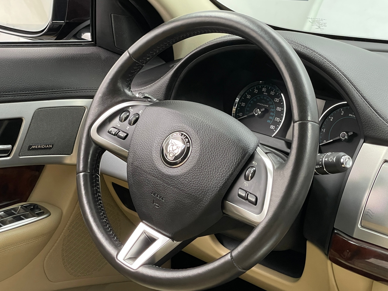 Thumbnail: 2015 Jaguar XF - 4