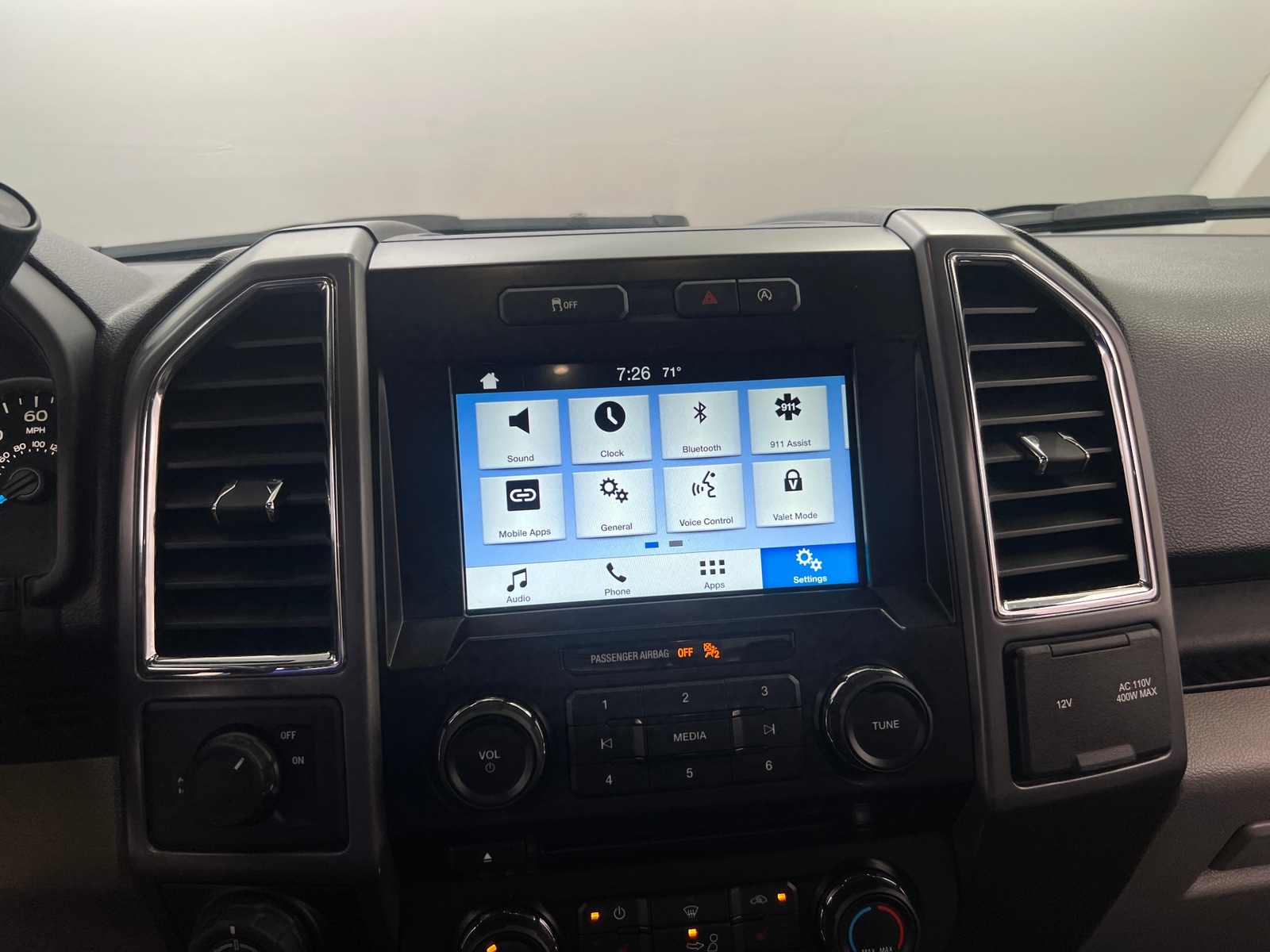 Thumbnail: 2016 Ford Econoline - 4