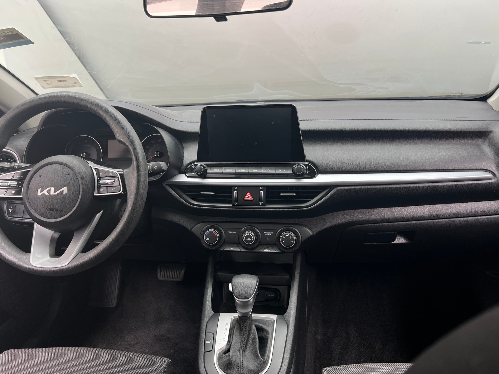 Thumbnail: 2022 Kia Forte - 3