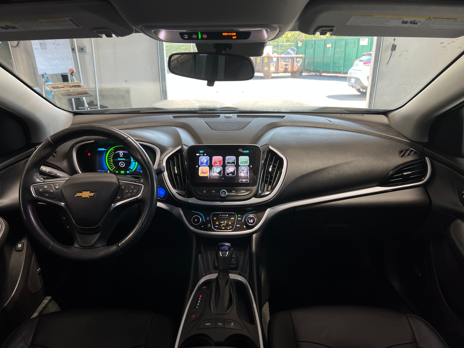Thumbnail: 2018 Chevrolet Volt - 2