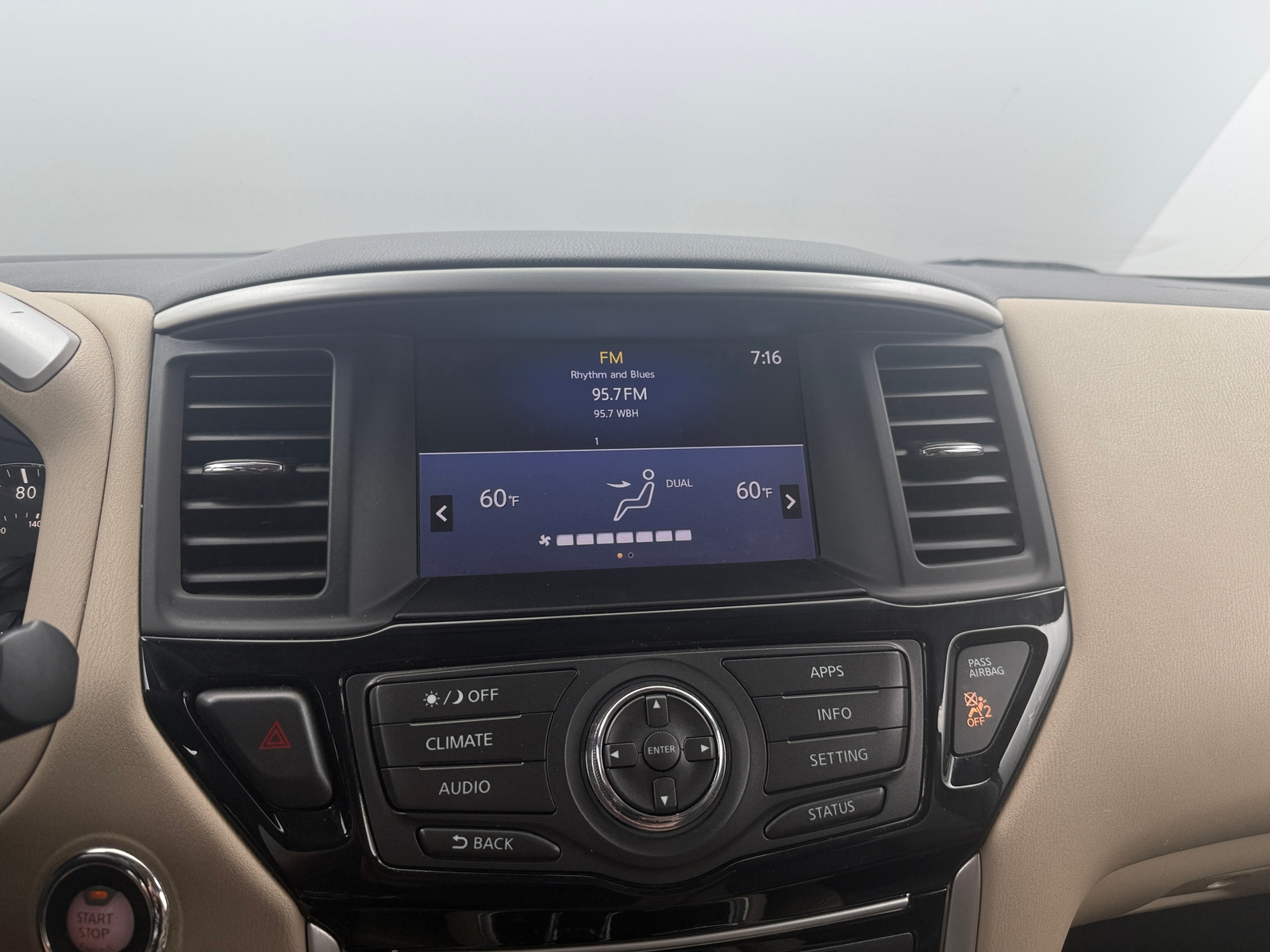 Thumbnail: 2018 Nissan Pathfinder - 4