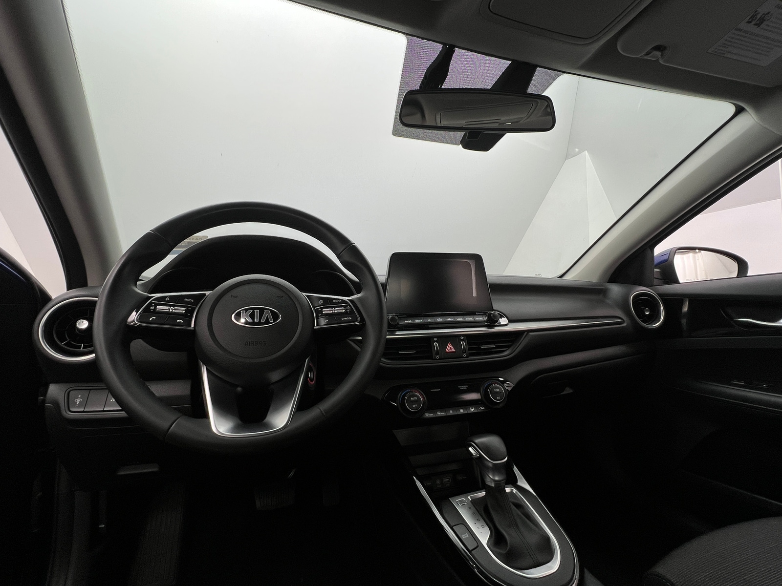 Thumbnail: 2019 Kia Forte - 3