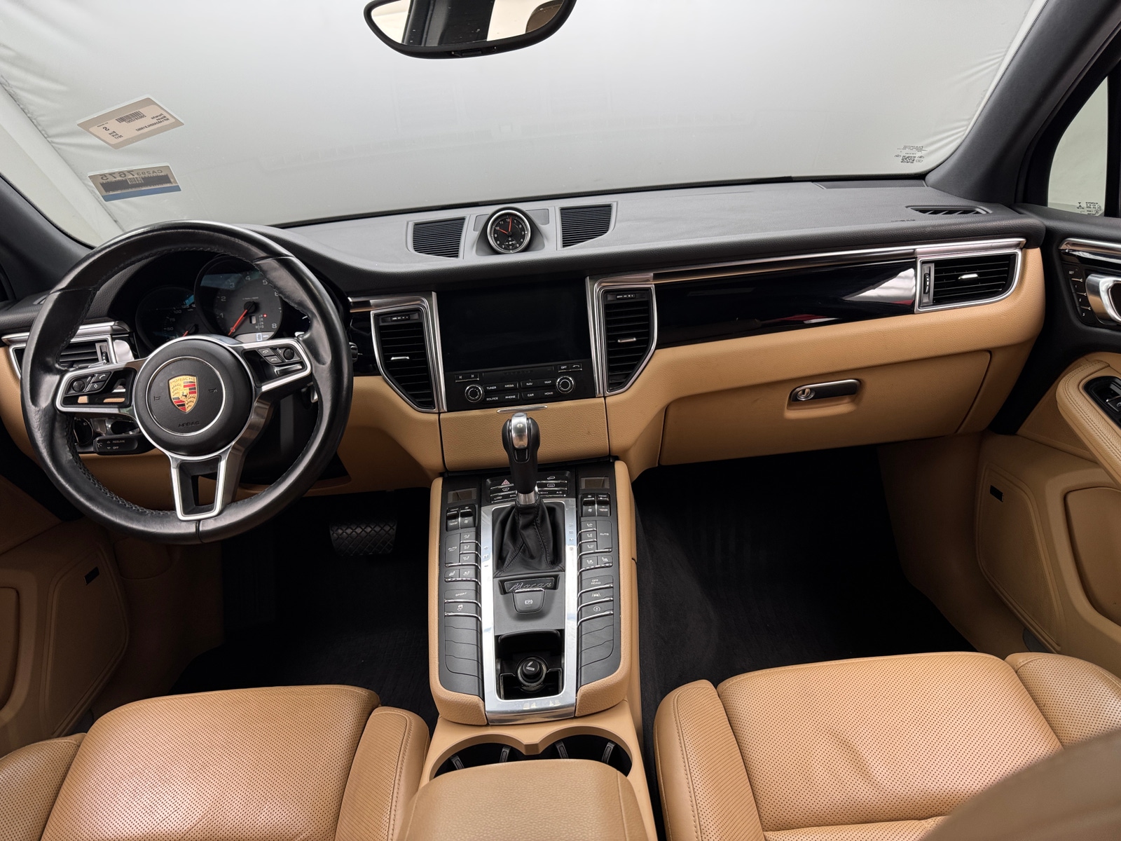 Thumbnail: 2017 Porsche Macan - 2