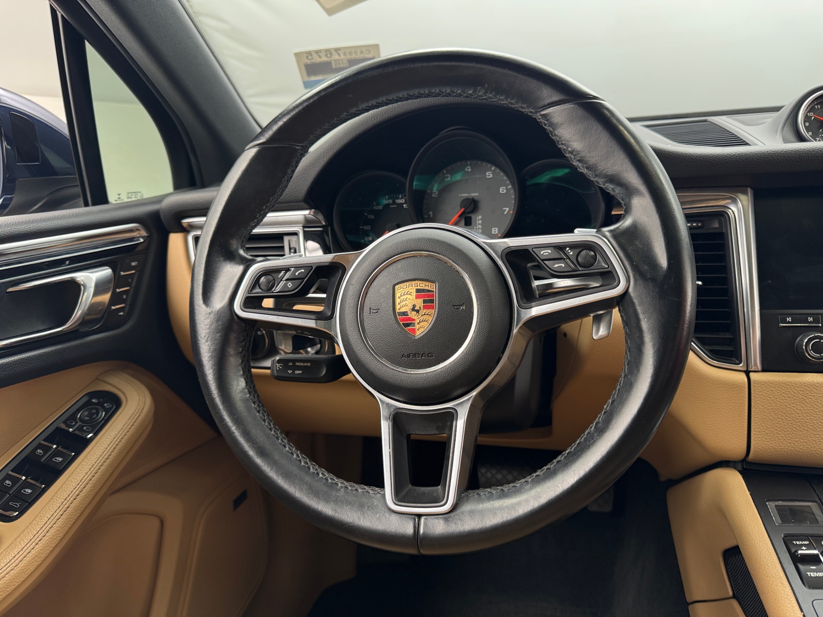 Thumbnail: 2017 Porsche Macan - 4