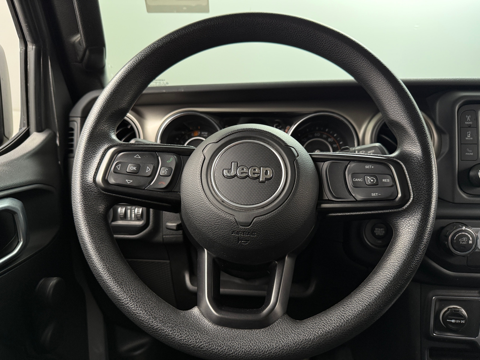 Thumbnail: 2019 Jeep Wrangler - 5