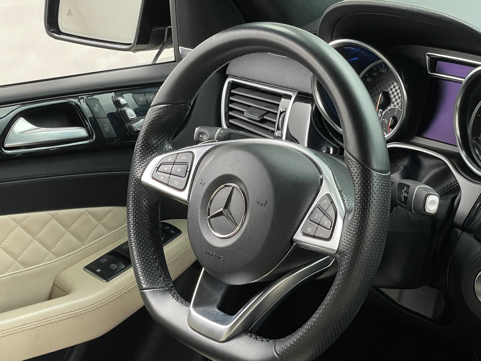 Thumbnail: 2018 Mercedes-Benz GLE - 4