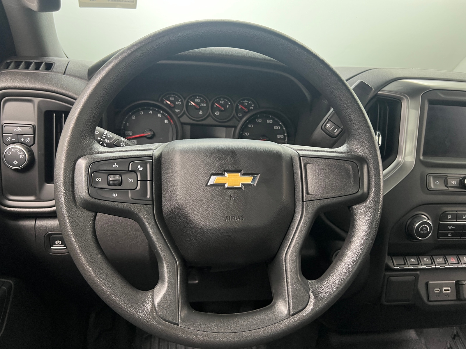 Thumbnail: 2024 Chevrolet Silverado 1500 - 3