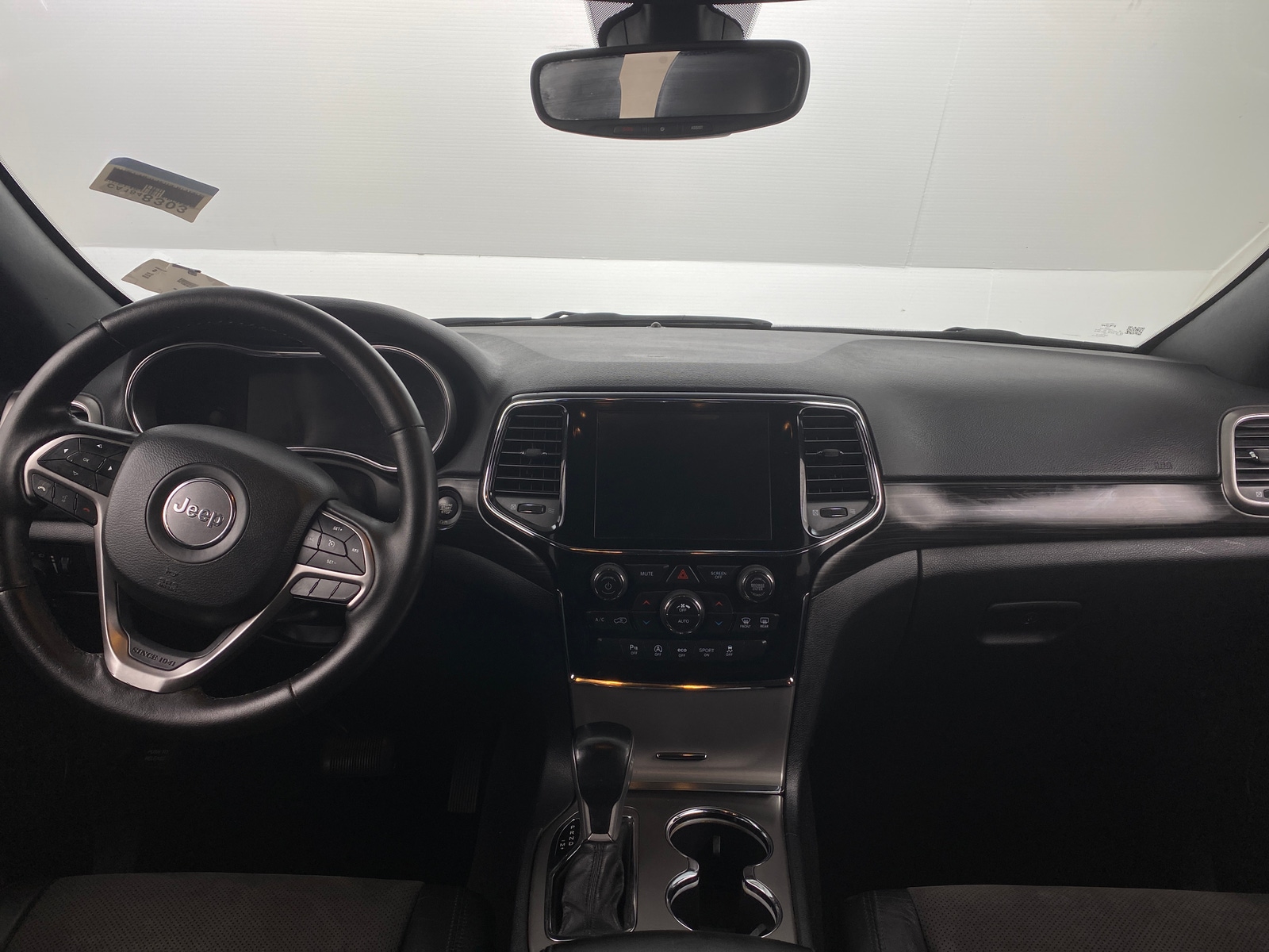 Thumbnail: 2020 Jeep Grand Cherokee - 3