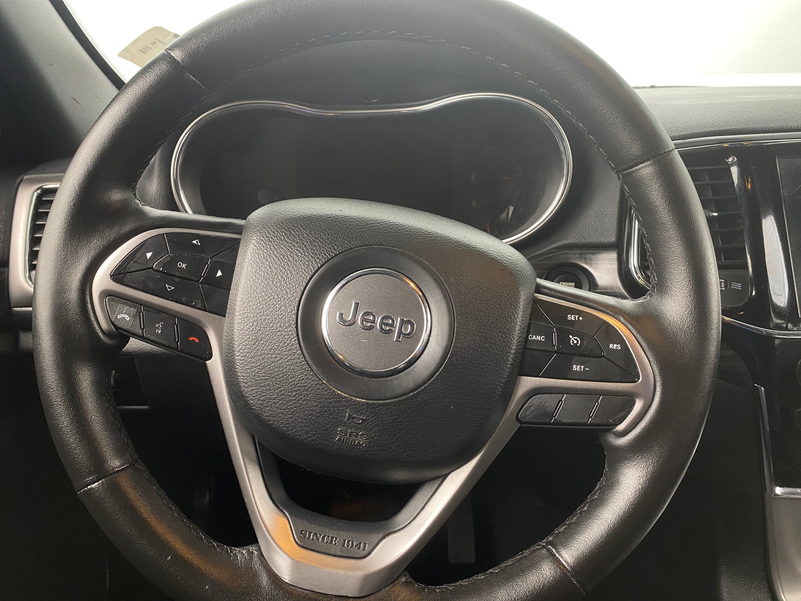 Thumbnail: 2020 Jeep Grand Cherokee - 5