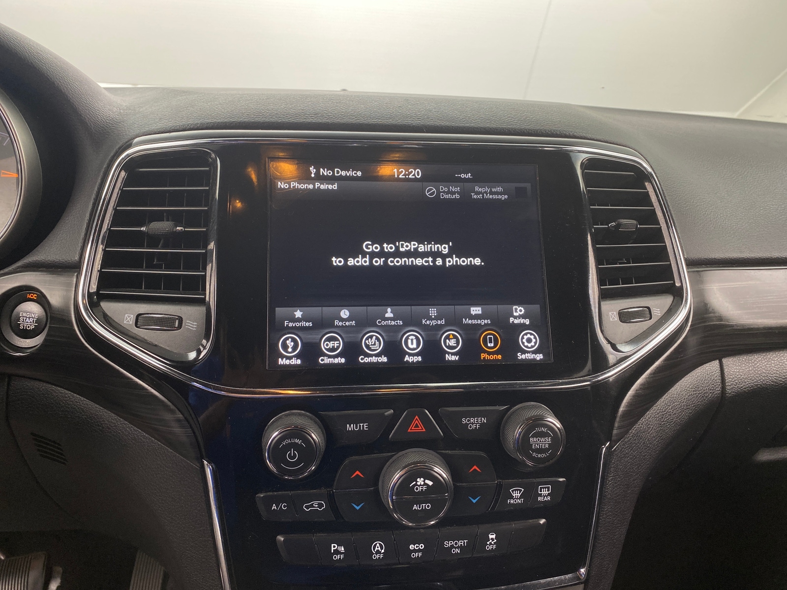 Thumbnail: 2020 Jeep Grand Cherokee - 4