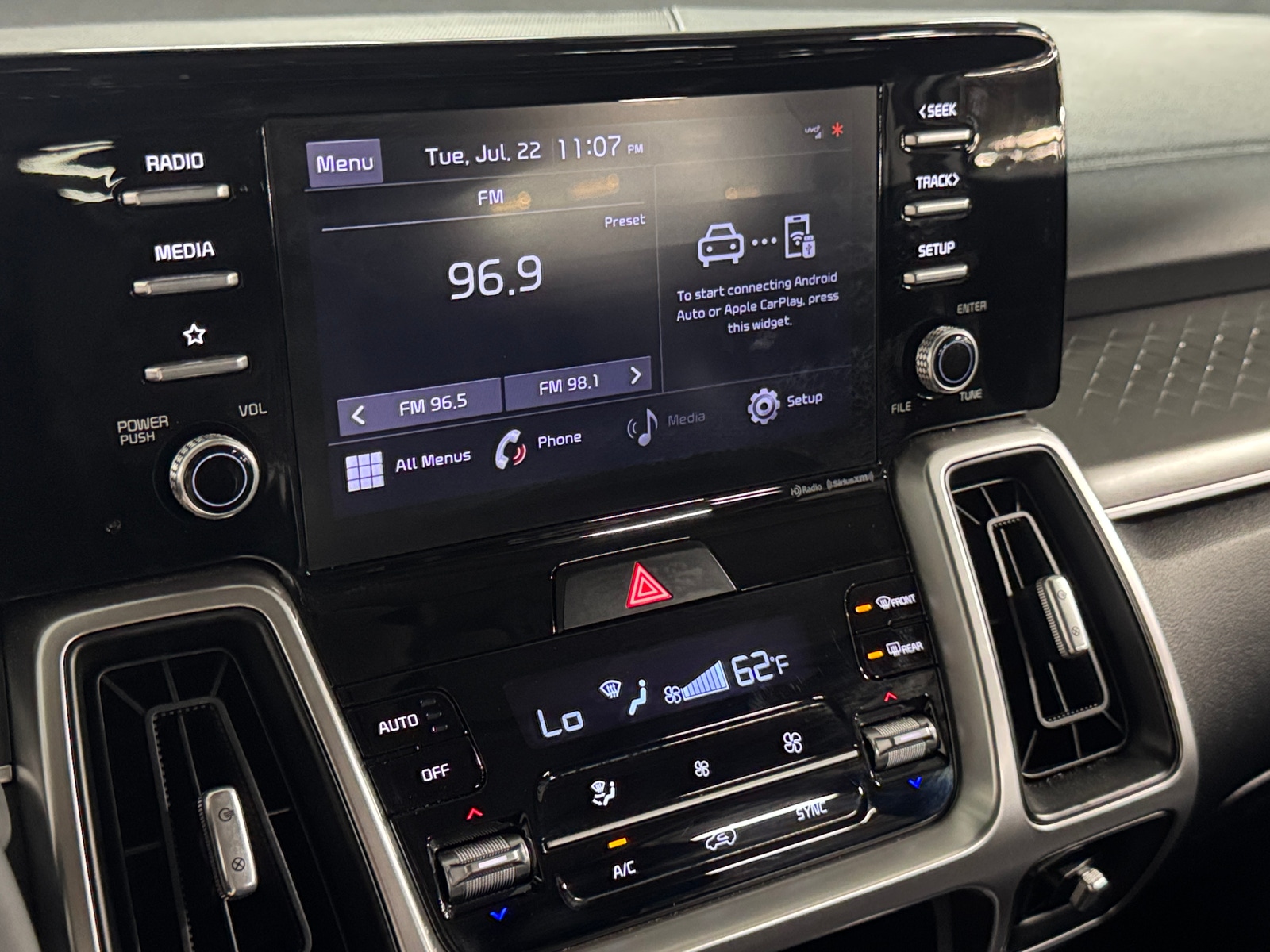 Thumbnail: 2021 Kia Sorento - 3