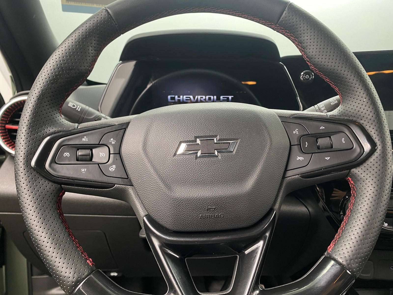 Thumbnail: 2024 Chevrolet Trax - 4