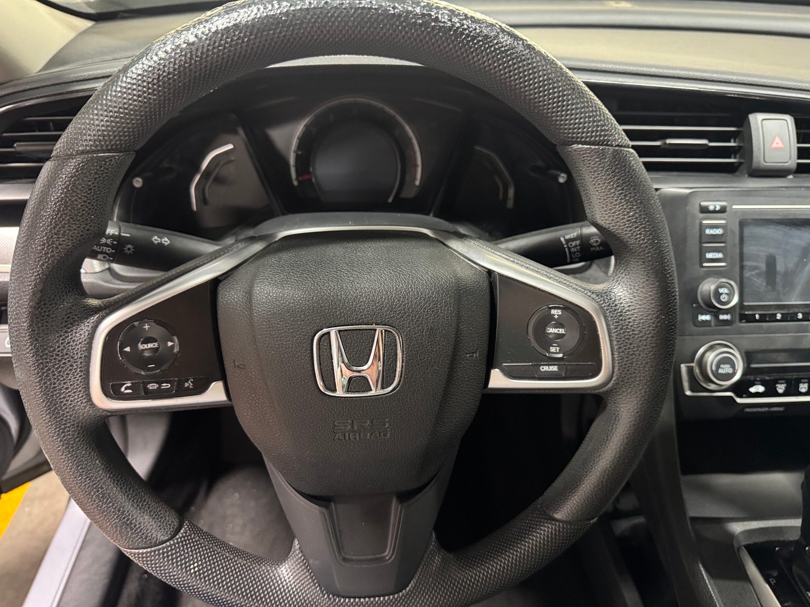 Thumbnail: 2016 Honda Civic - 5