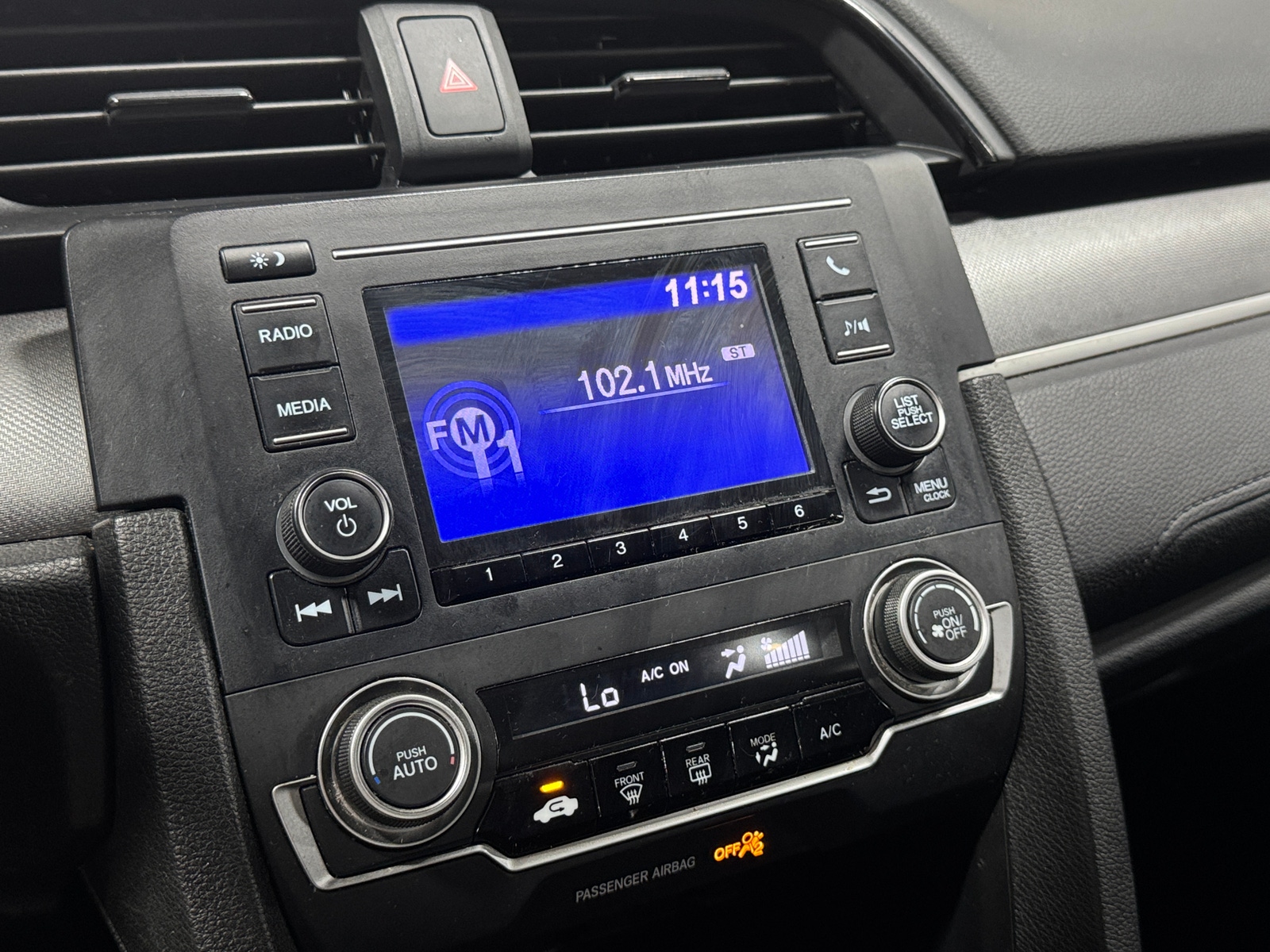 Thumbnail: 2016 Honda Civic - 4
