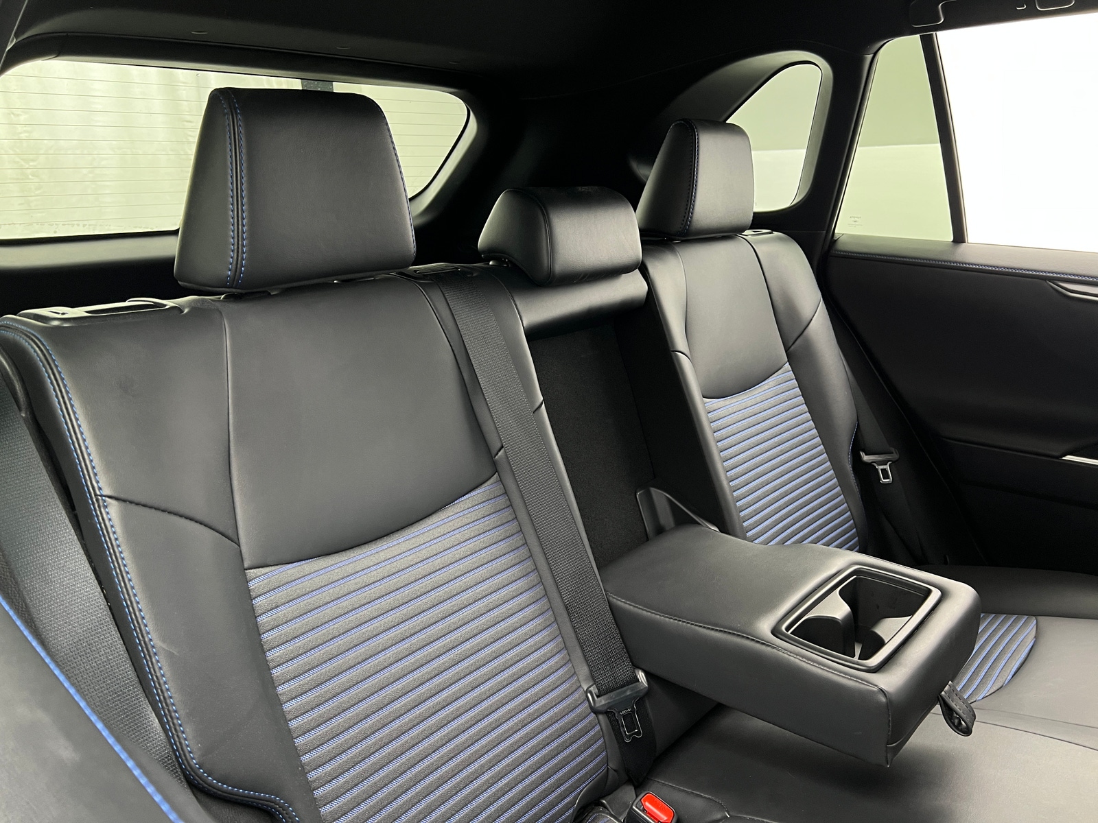 Thumbnail: 2022 Toyota RAV4 - 5
