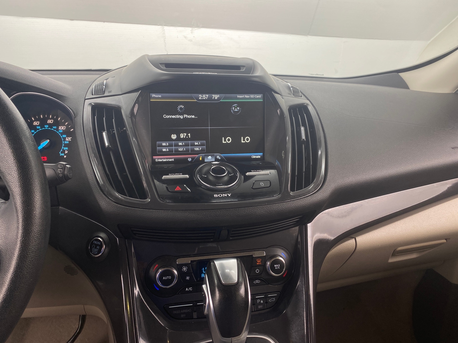 Thumbnail: 2014 Ford Escape - 3