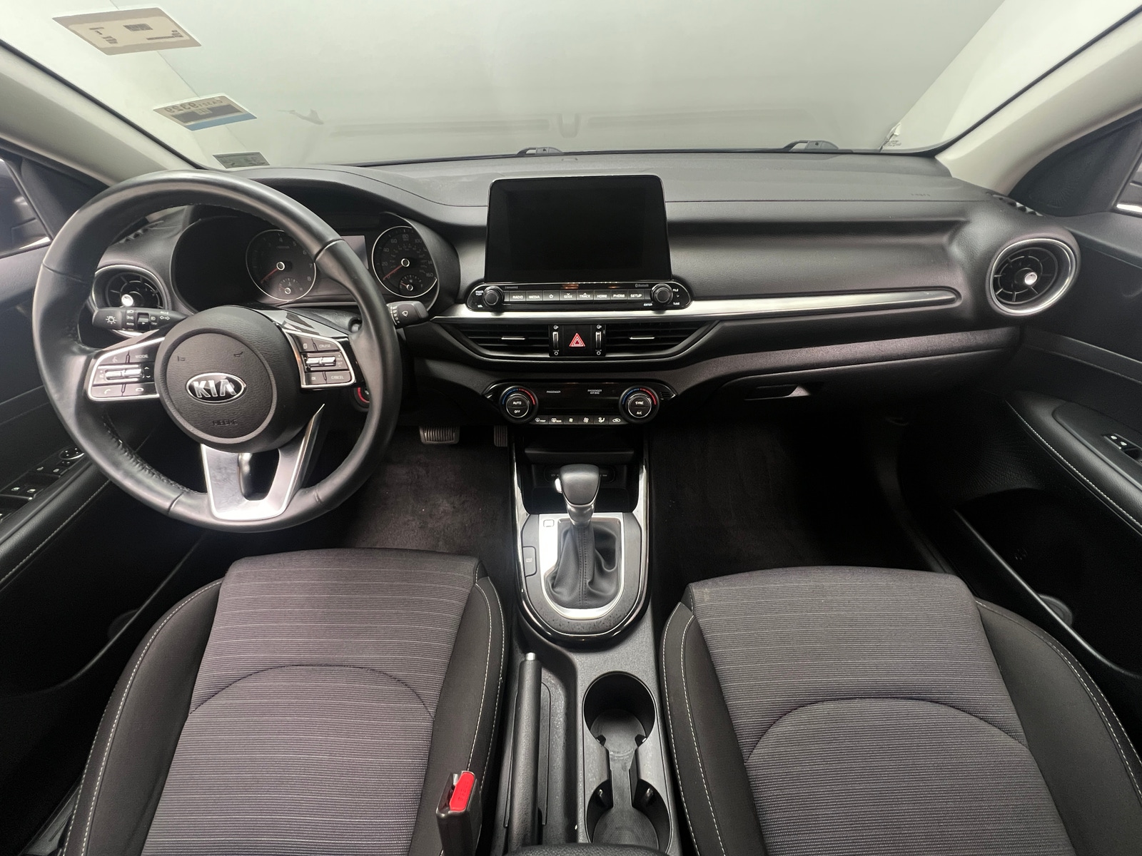 Thumbnail: 2019 Kia Forte - 3
