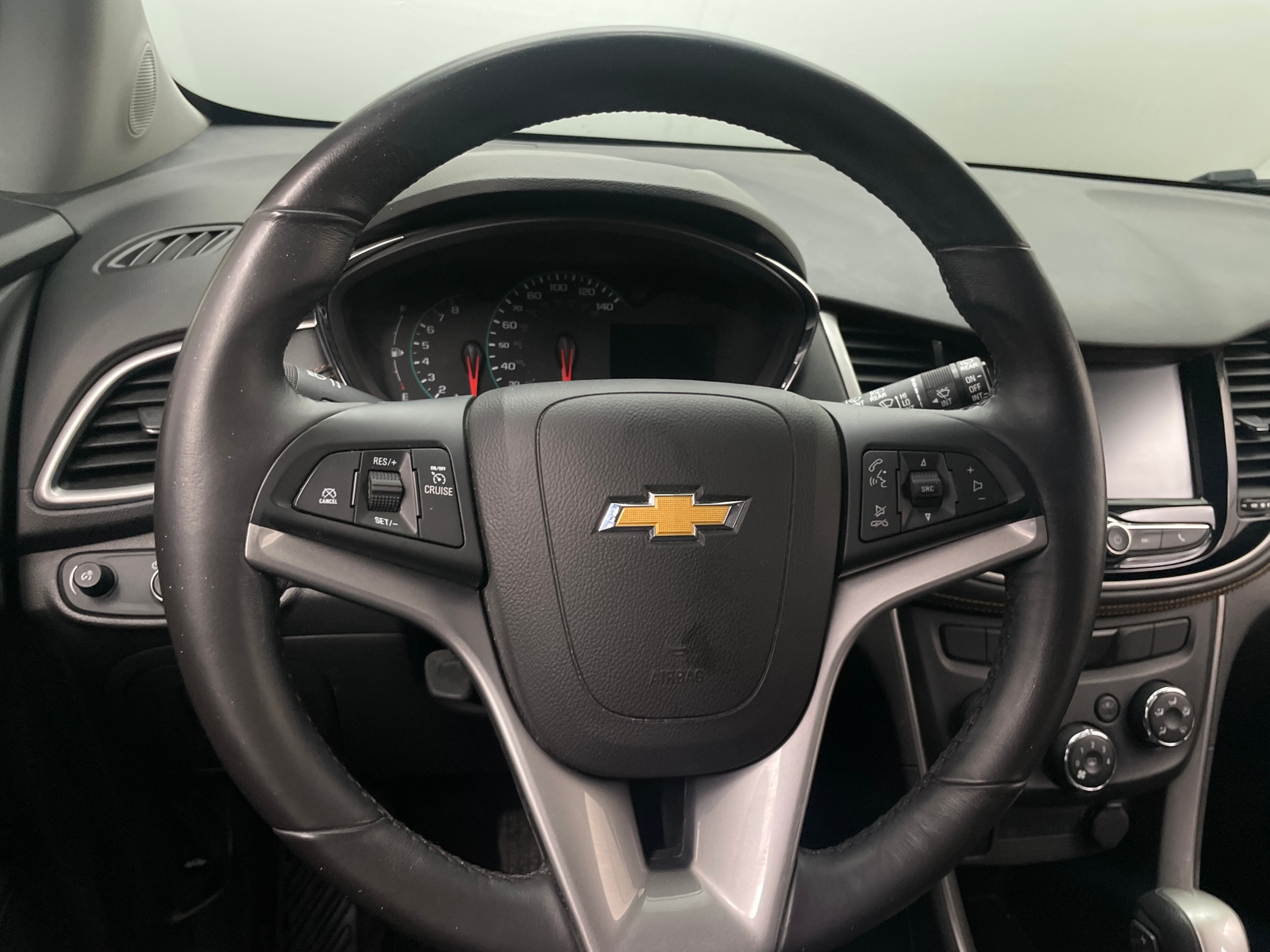 Thumbnail: 2017 Chevrolet Trax - 5