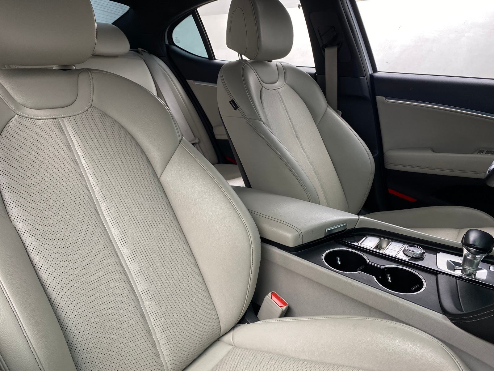 Thumbnail: 2022 Genesis G70 - 2