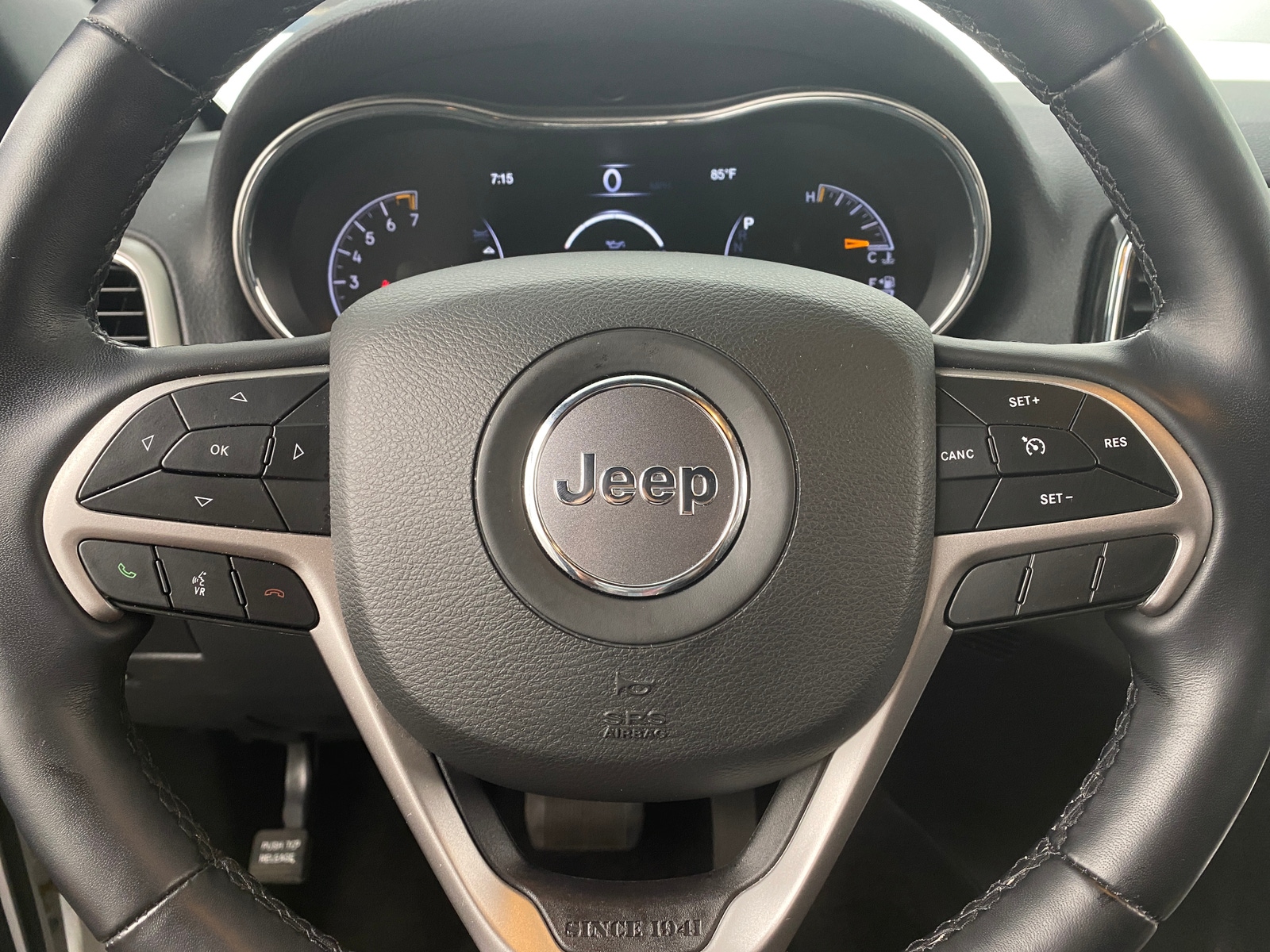 Thumbnail: 2022 Jeep Grand Cherokee - 5