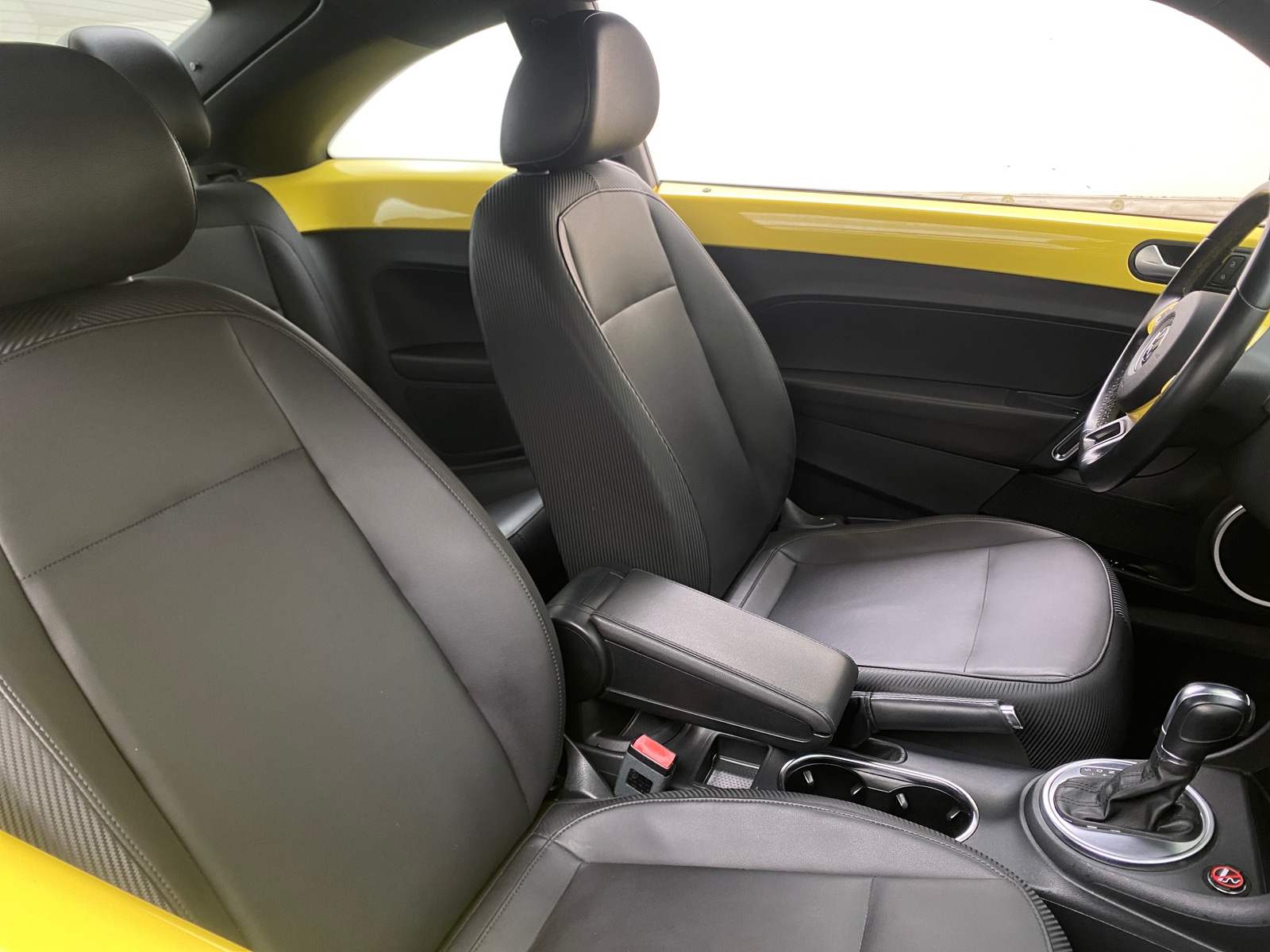 Thumbnail: 2014 Volkswagen Beetle - 2