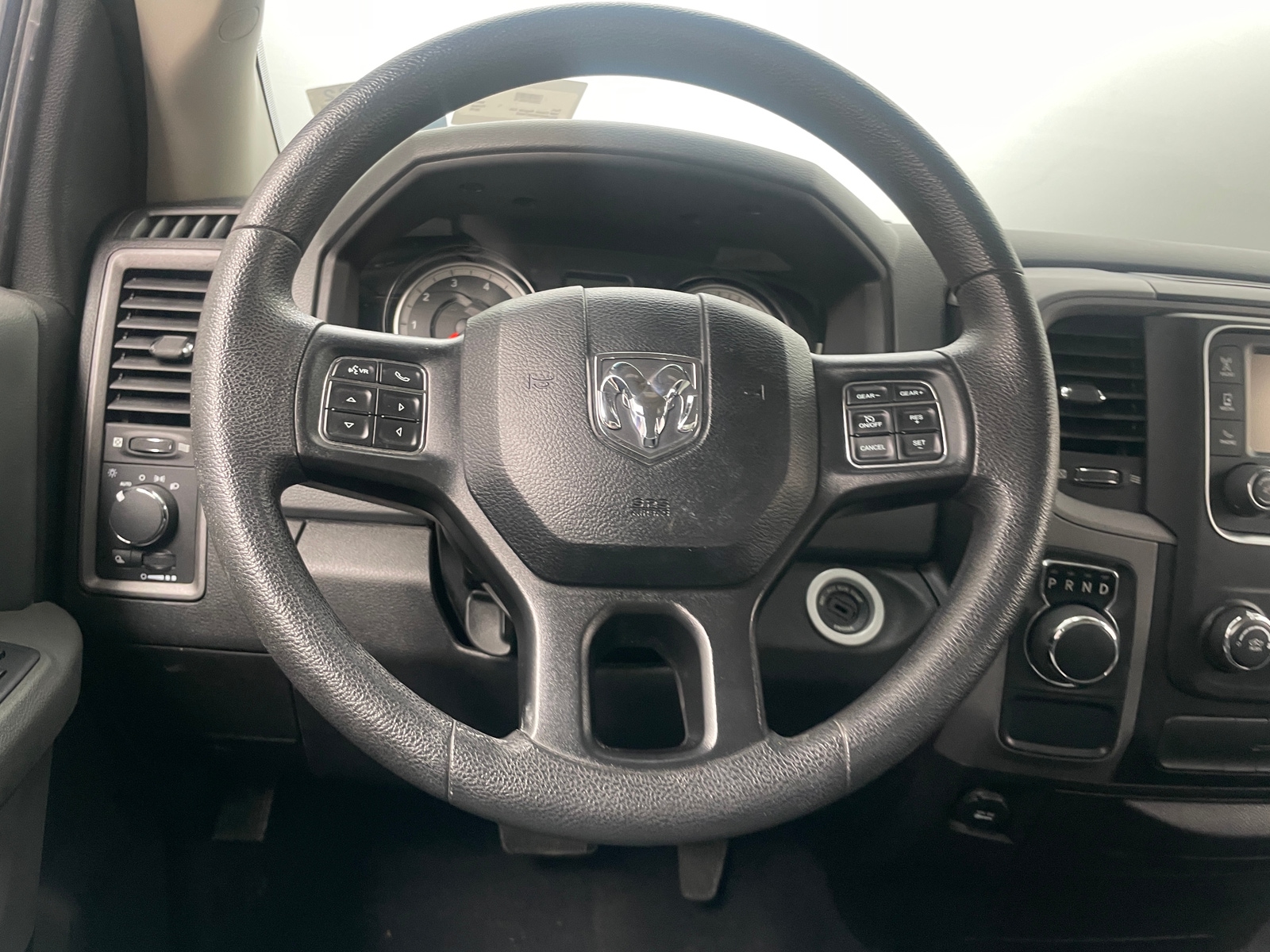 Thumbnail: 2019 RAM 1500 Classic - 3