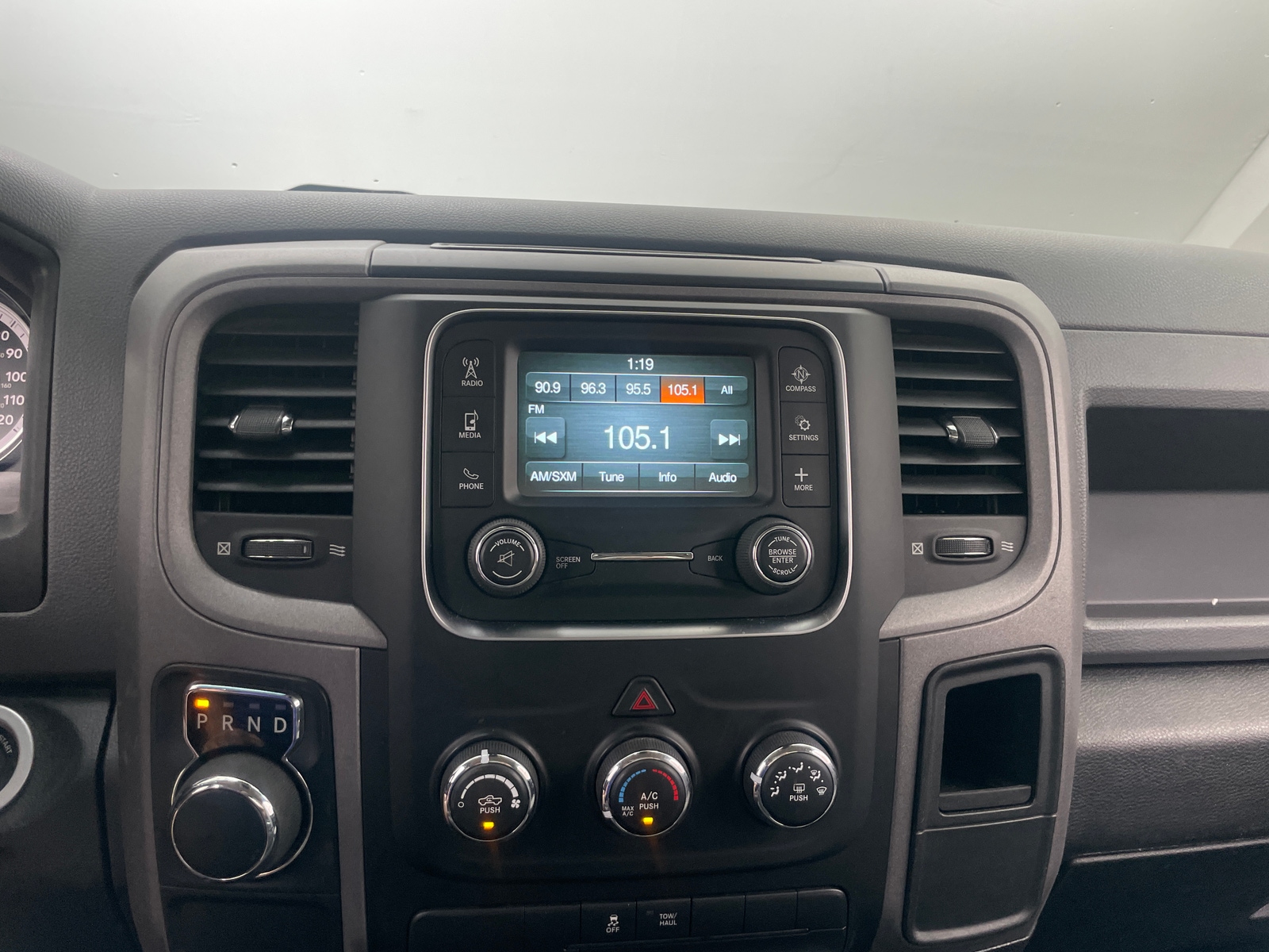 Thumbnail: 2019 RAM 1500 Classic - 2