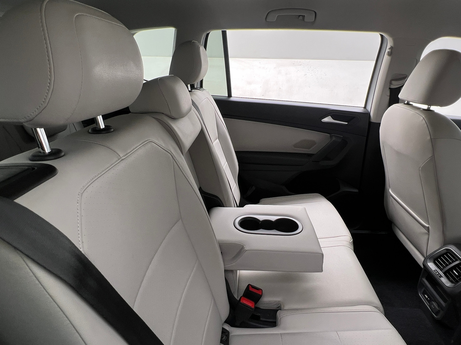 Thumbnail: 2019 Volkswagen Tiguan - 5