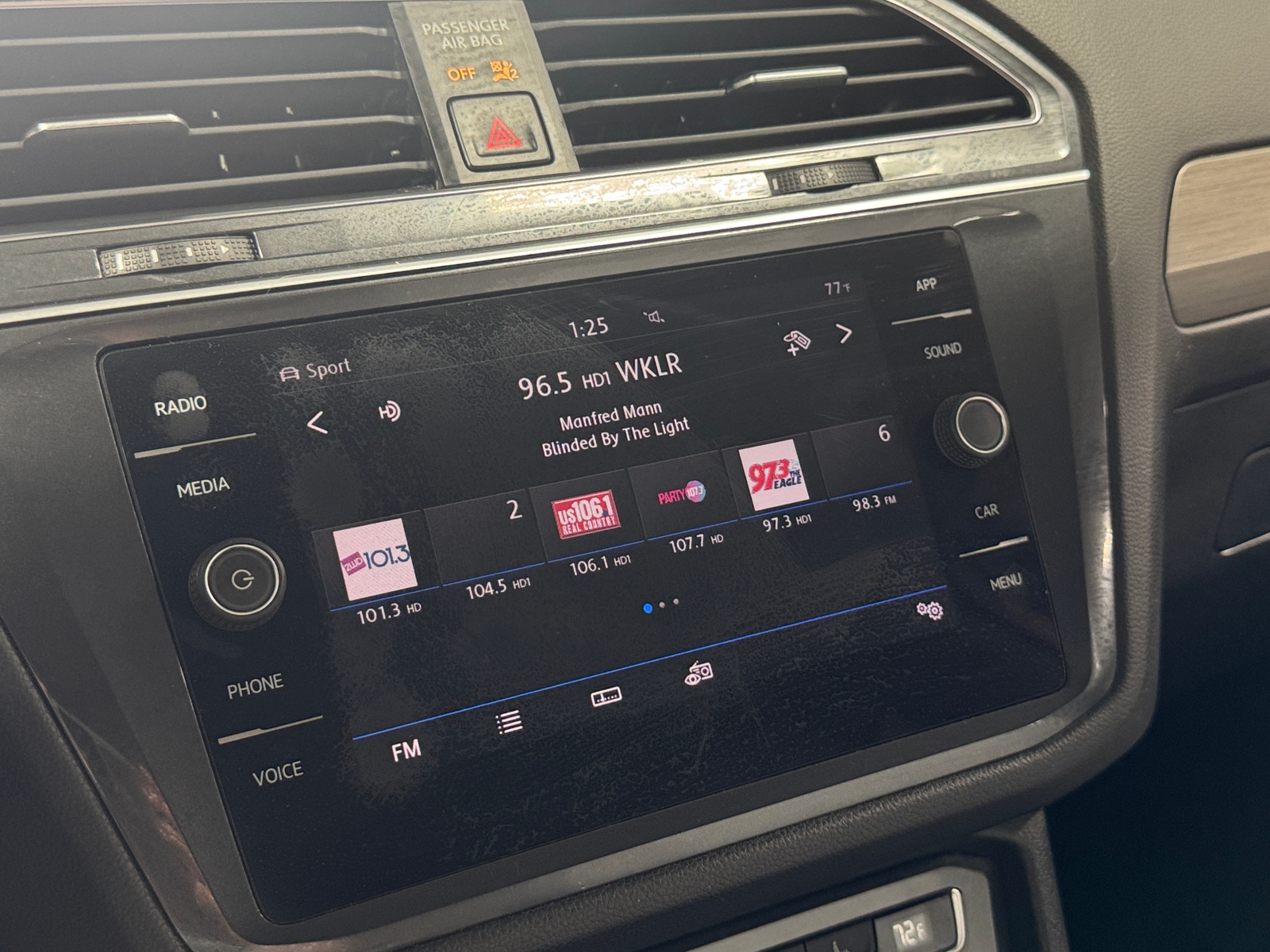 Thumbnail: 2019 Volkswagen Tiguan - 3