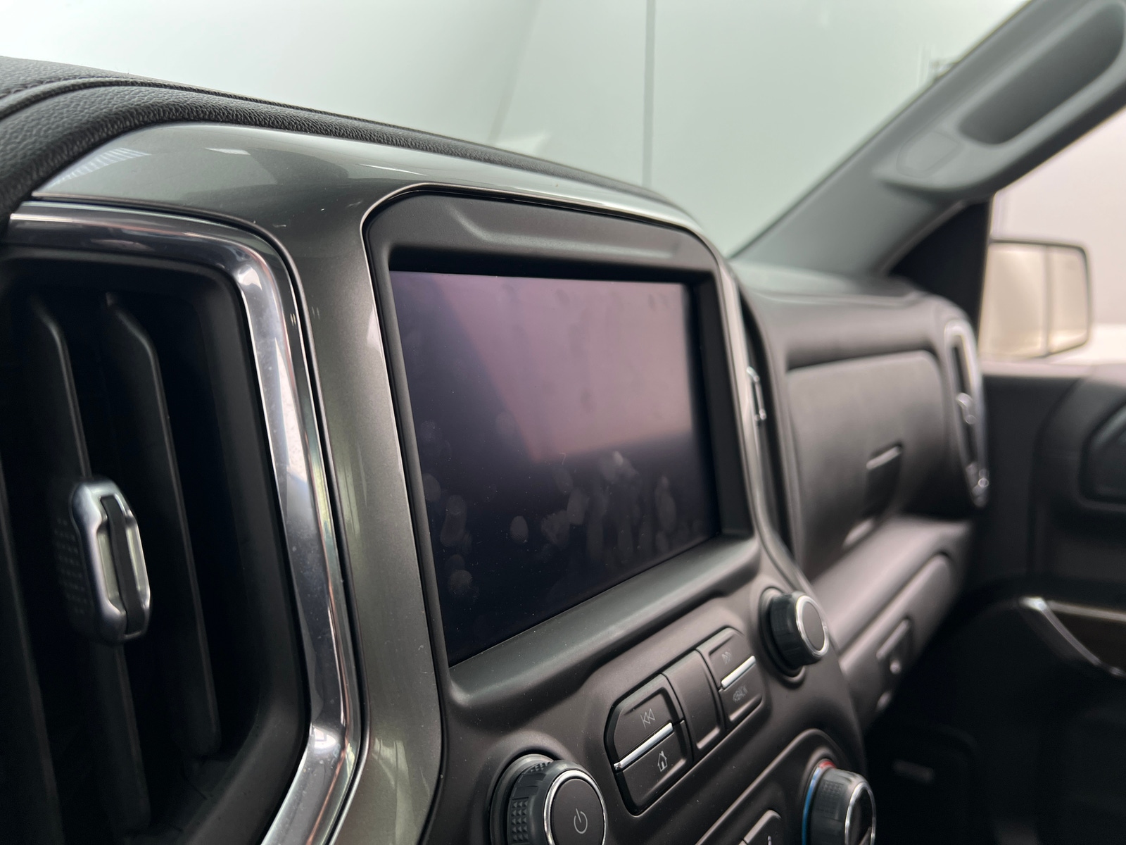 Thumbnail: 2022 Chevrolet Silverado 1500 - 3