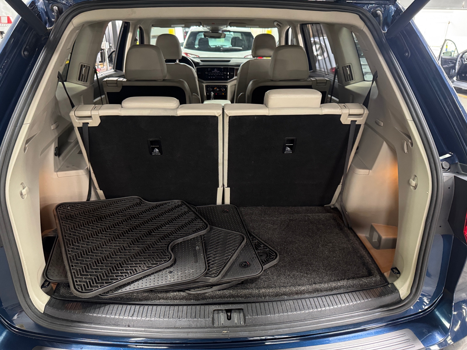 Thumbnail: 2018 Volkswagen Atlas - 6