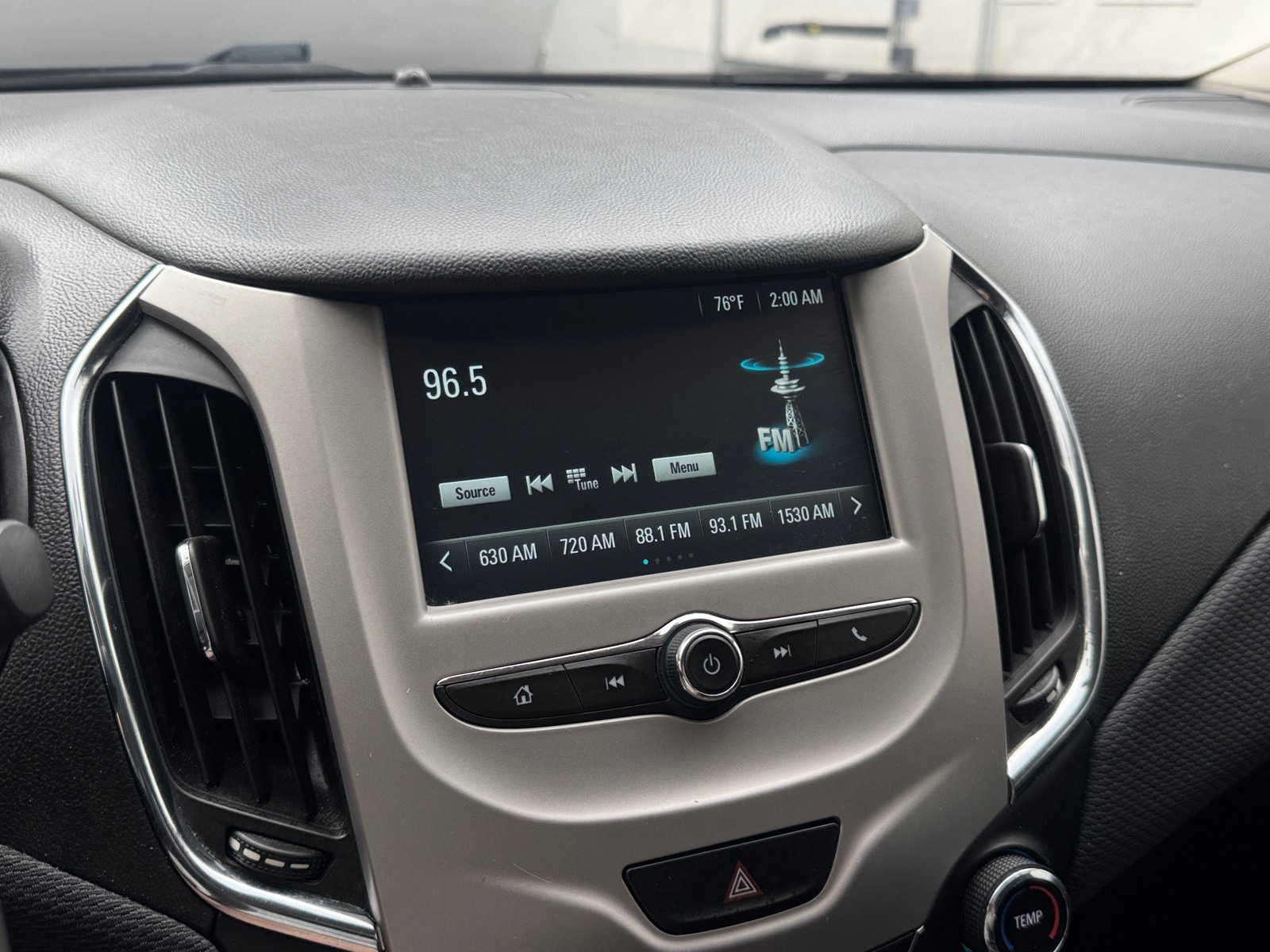 Thumbnail: 2018 Chevrolet Cruze - 4