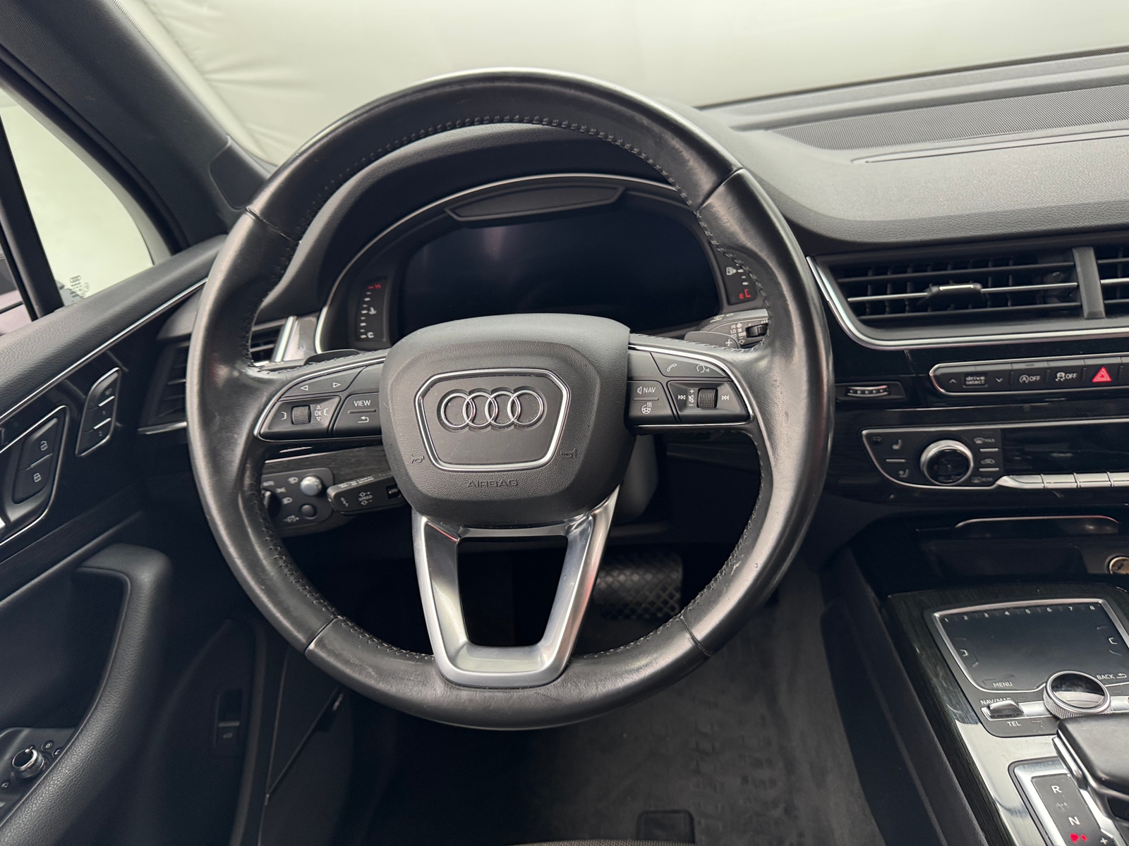 Thumbnail: 2017 Audi Q7 - 4