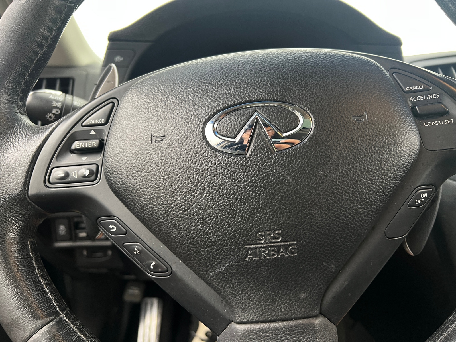 Thumbnail: 2011 INFINITI G37 - 3