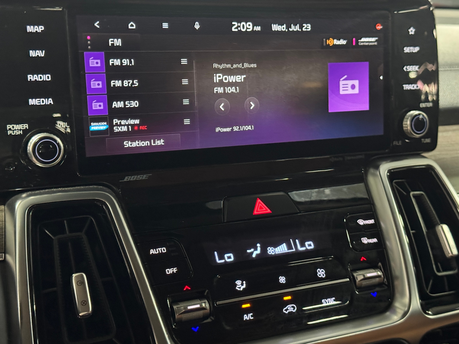 Thumbnail: 2022 Kia Sorento - 3