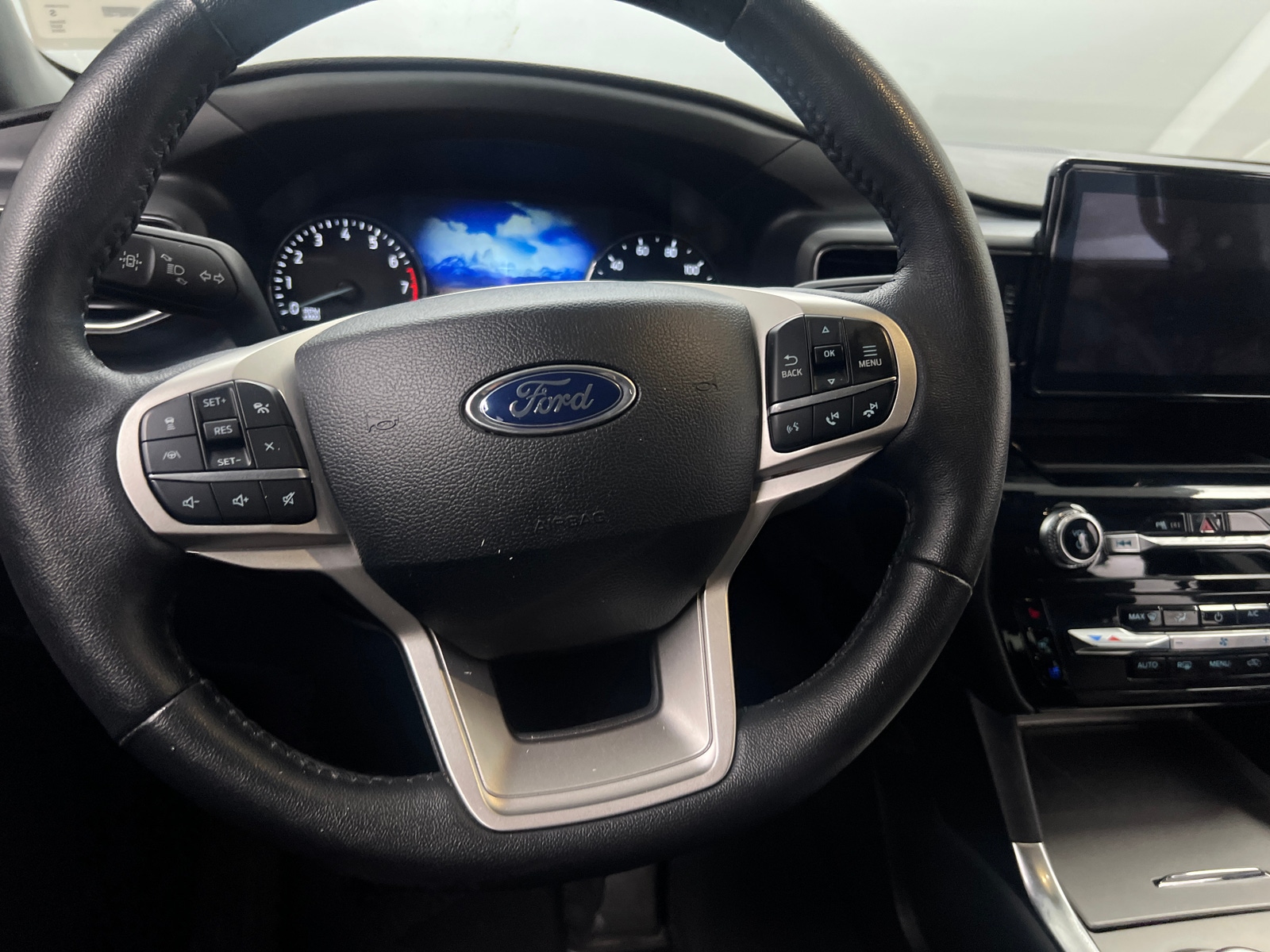Thumbnail: 2024 Ford Explorer - 4