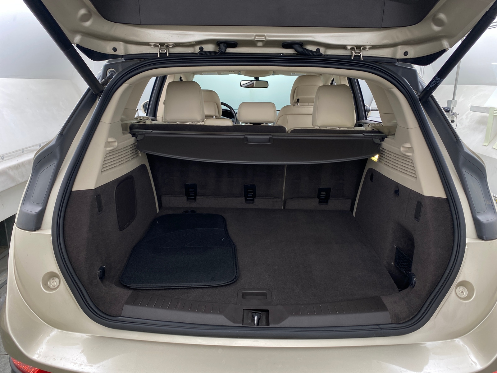 Thumbnail: 2017 Lincoln MKC - 6