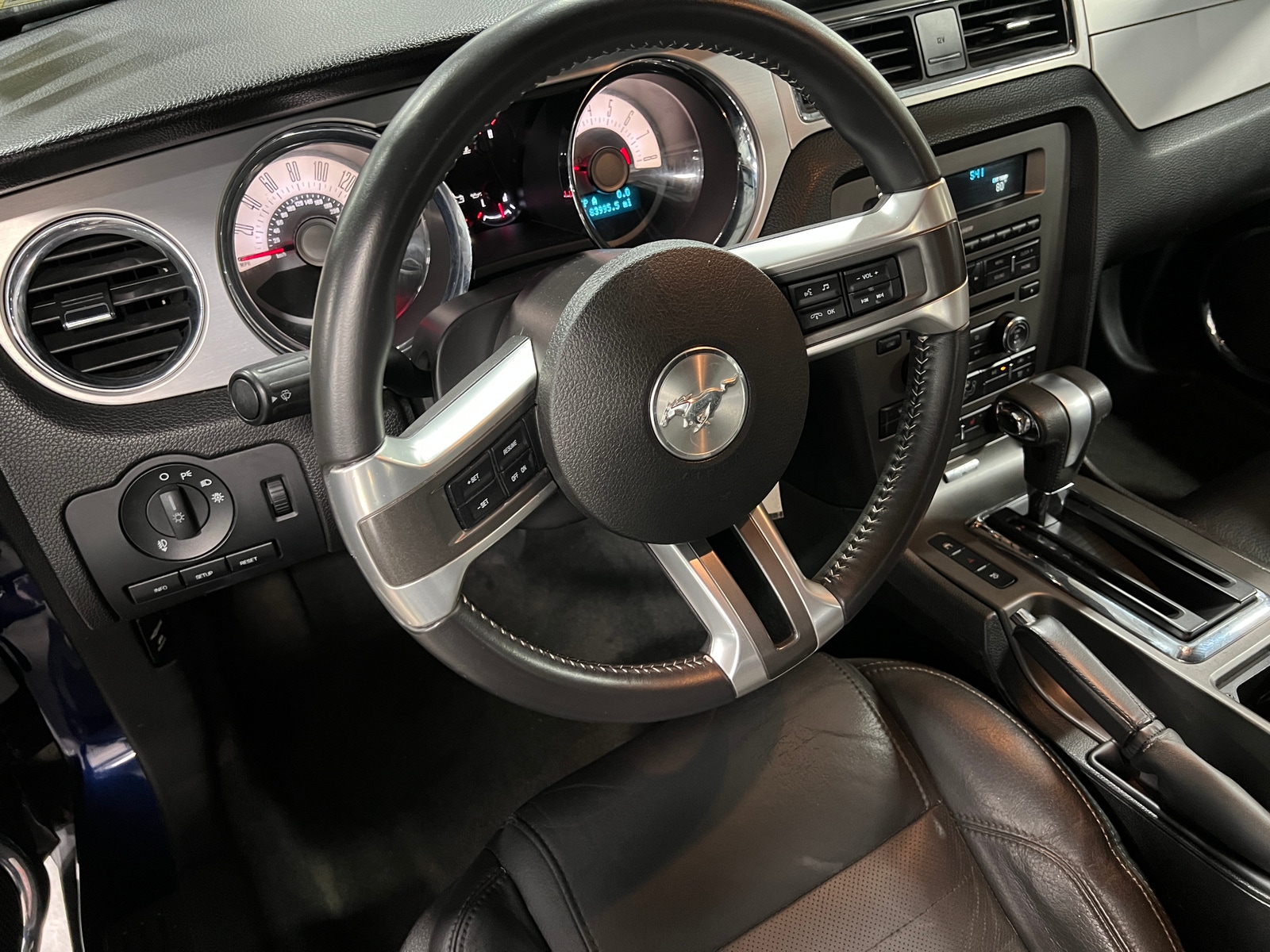 Thumbnail: 2011 Ford Mustang - 5