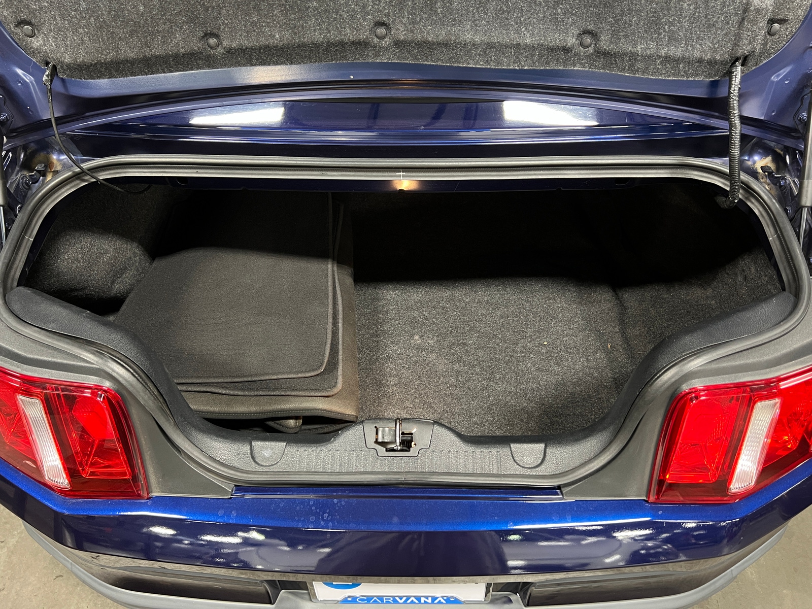 Thumbnail: 2011 Ford Mustang - 7