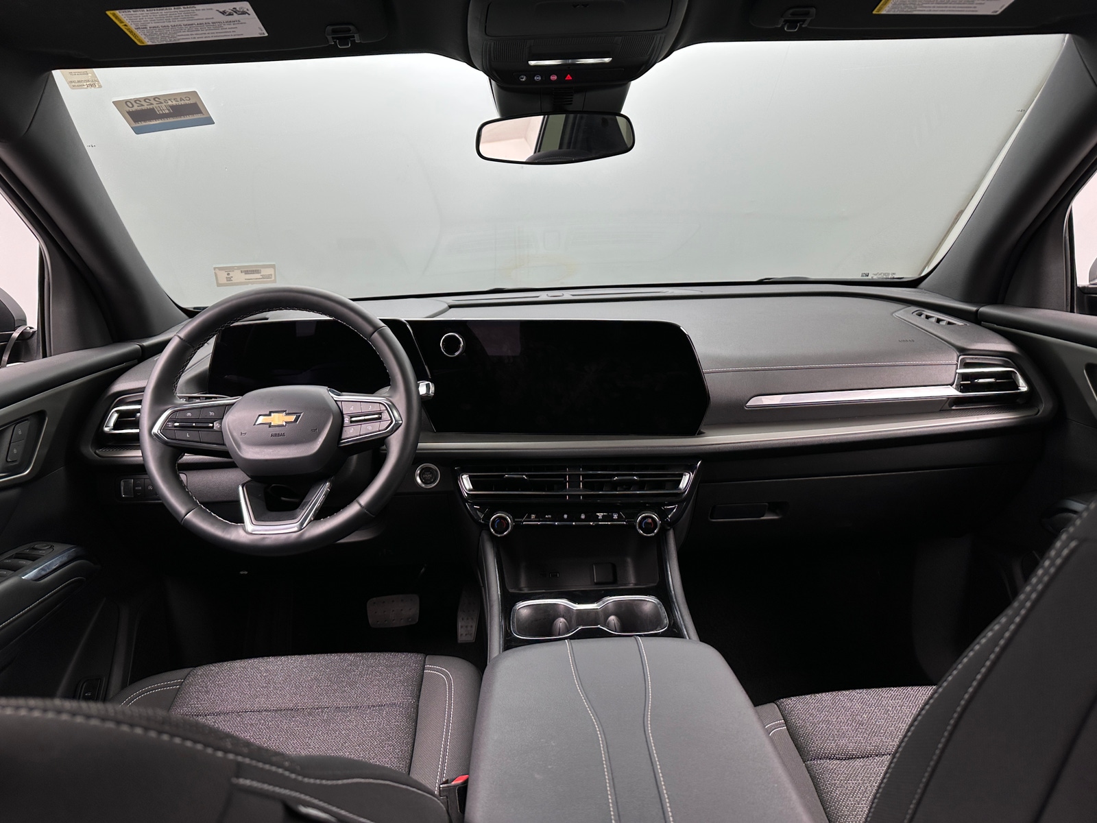 Thumbnail: 2025 Chevrolet Traverse - 3