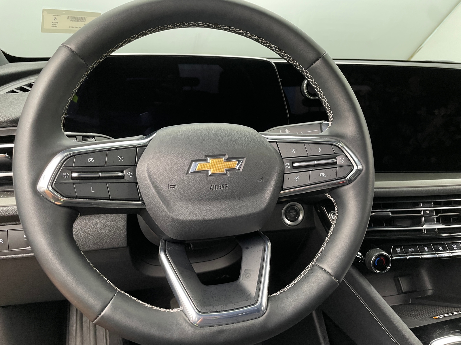 Thumbnail: 2025 Chevrolet Traverse - 5